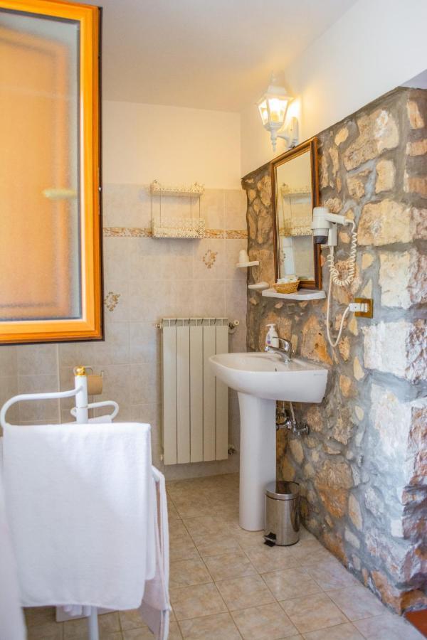 Villa La Voce Del Vento Pastena  Exteriör bild